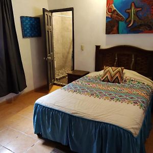Habitación Estándar con Cama Queen